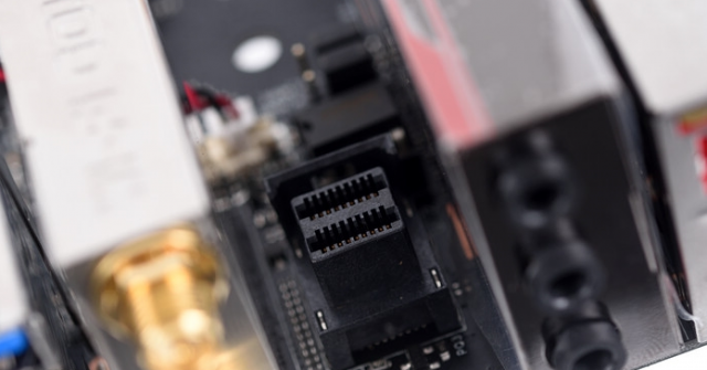 M.2、U.2、mSATA誰更好？SSD固態(tài)硬盤硬盤接口大掃盲